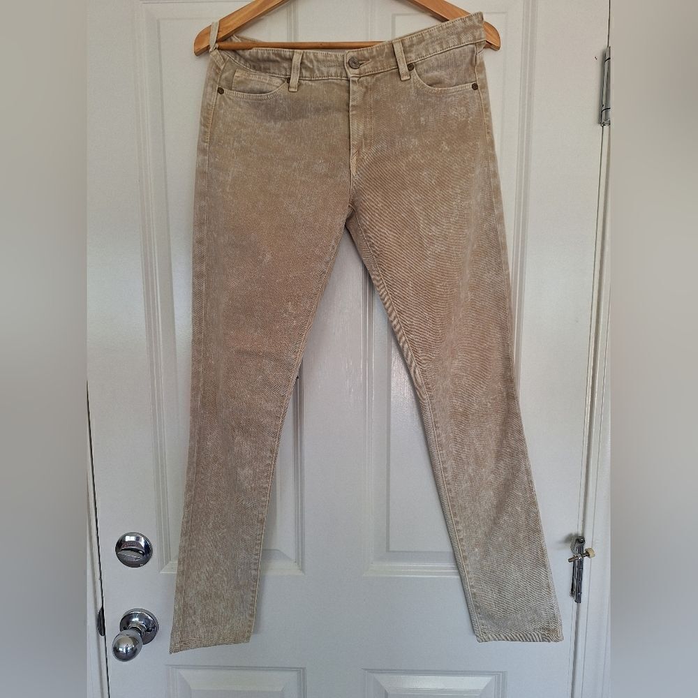 Vince tan/ beige wash skinny jeans size 29